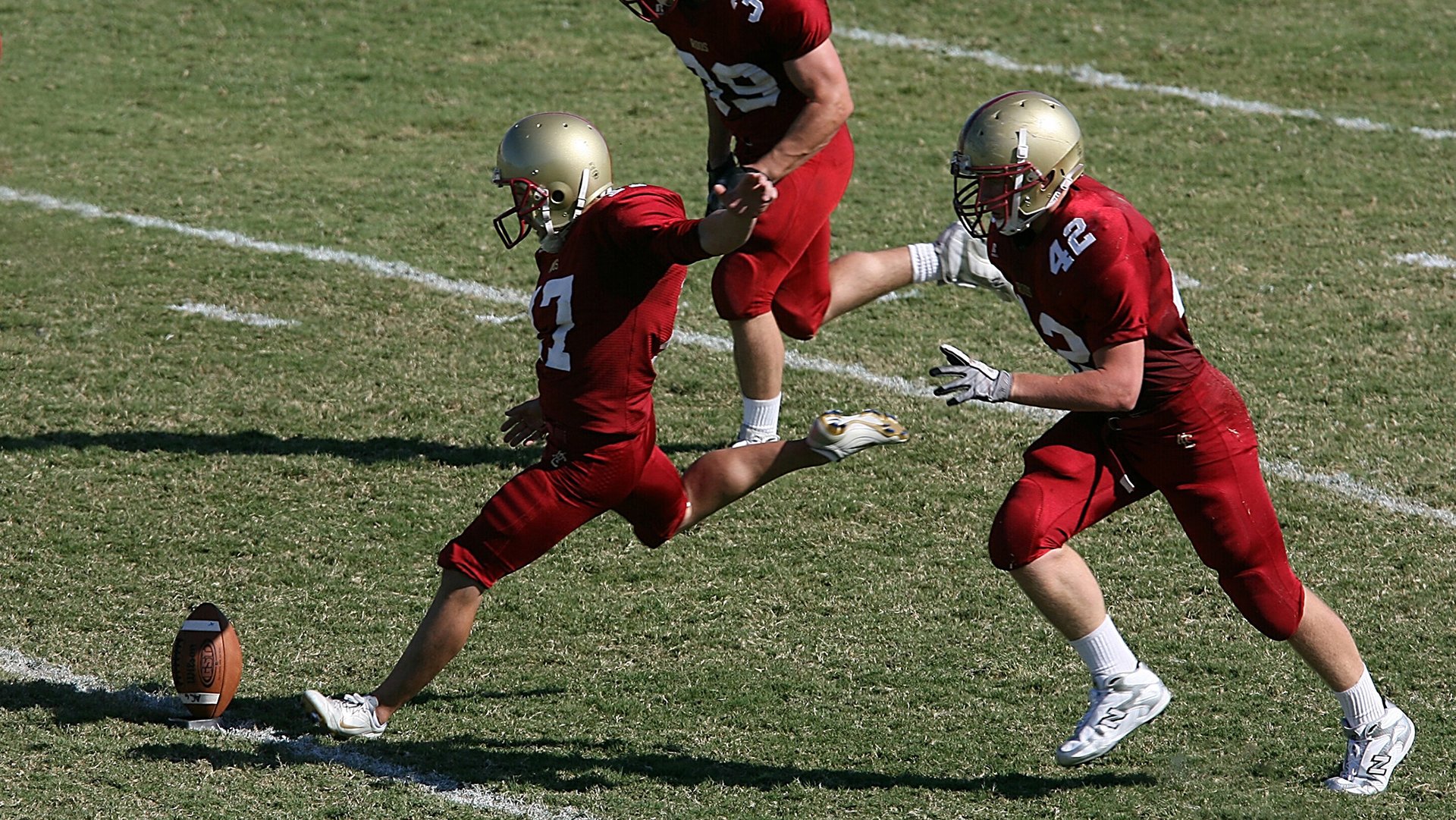 体能测试成绩出炉多数球员达到标准部分仍需加强，体能测试及格标准